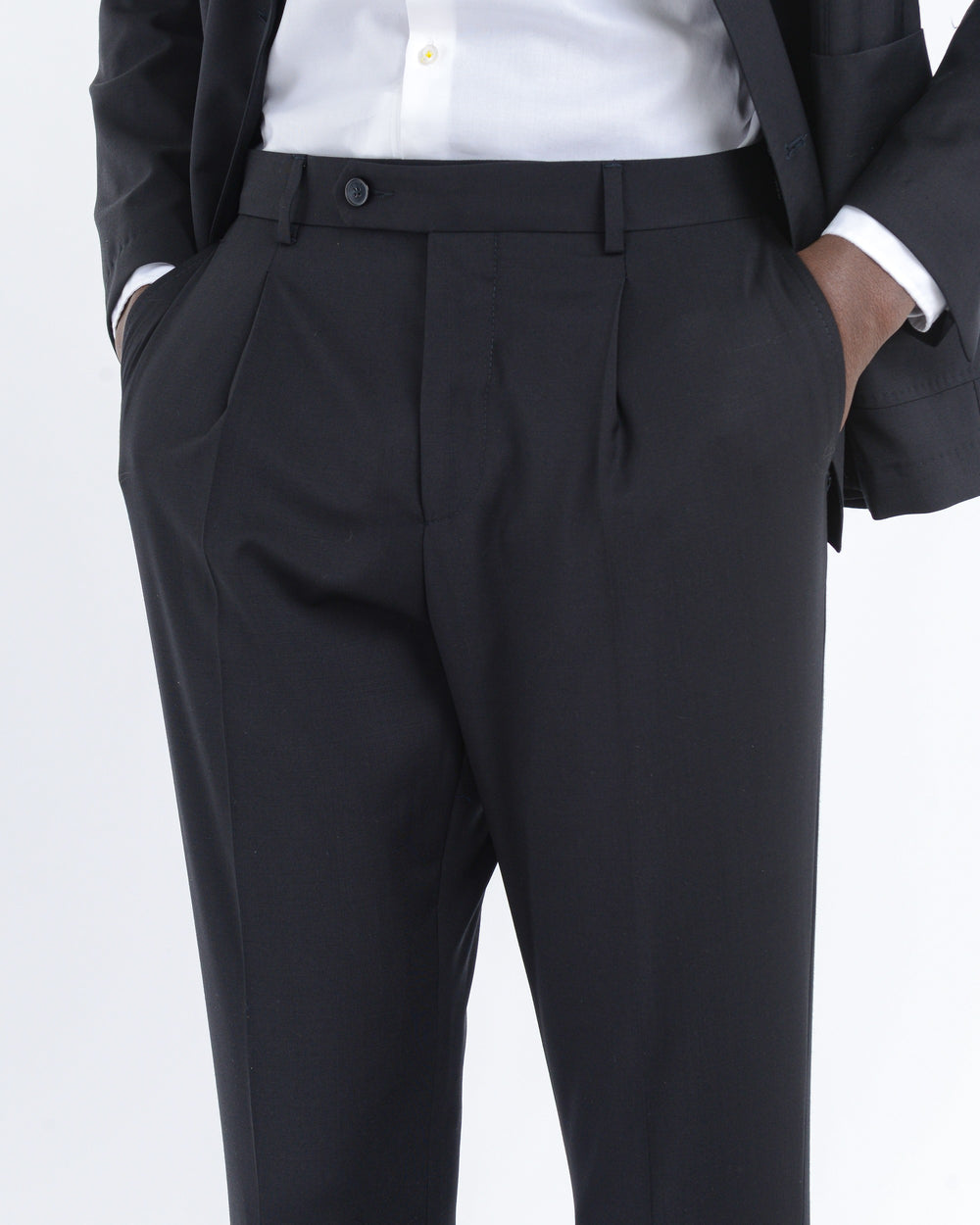 black abito/suit