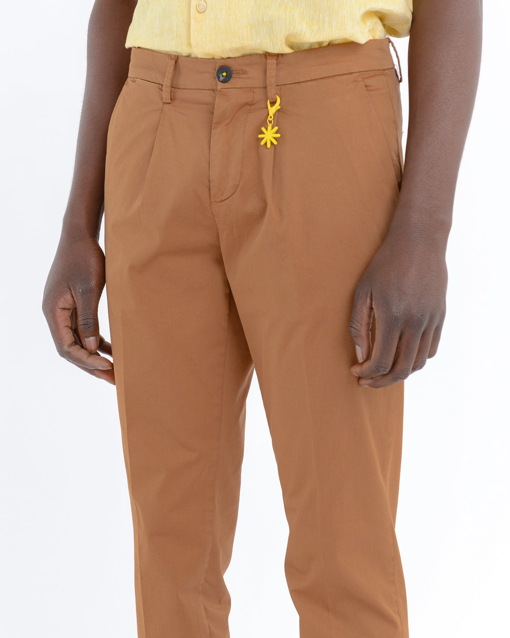 brown stretch cotton garment dyed pinces pants slim fit