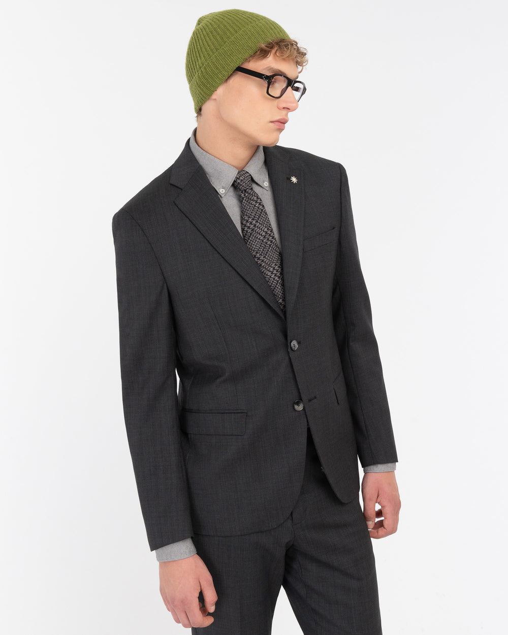 gray abito/suit