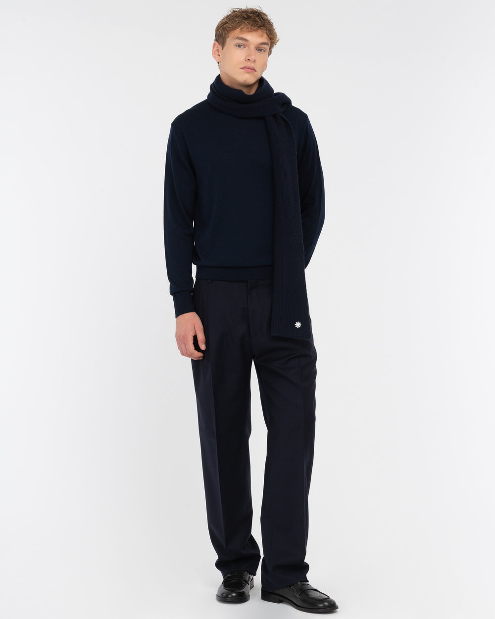 blue pure wool round neck sweater