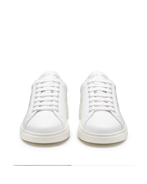 white leeather sneakers
