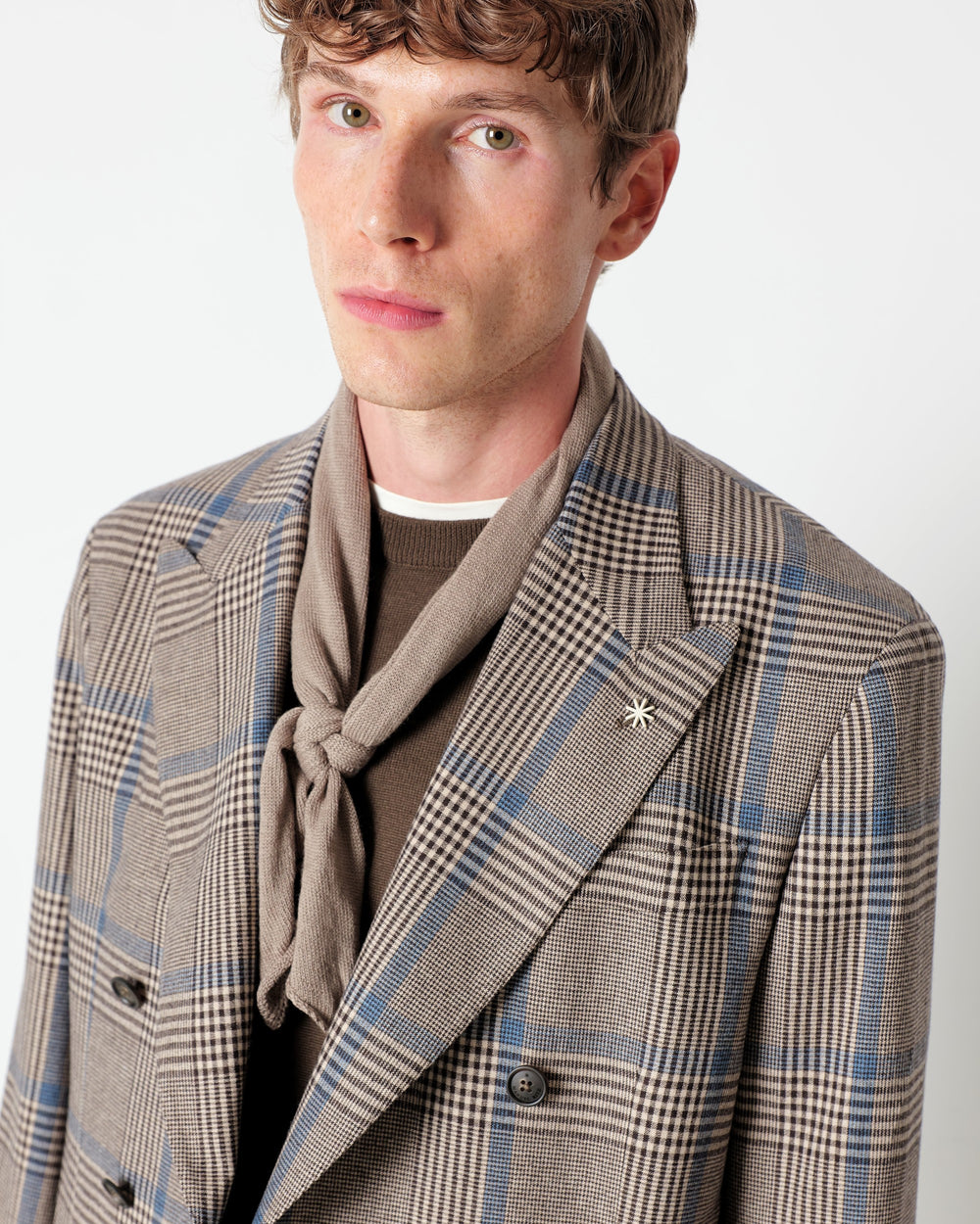 beige knitted bandana