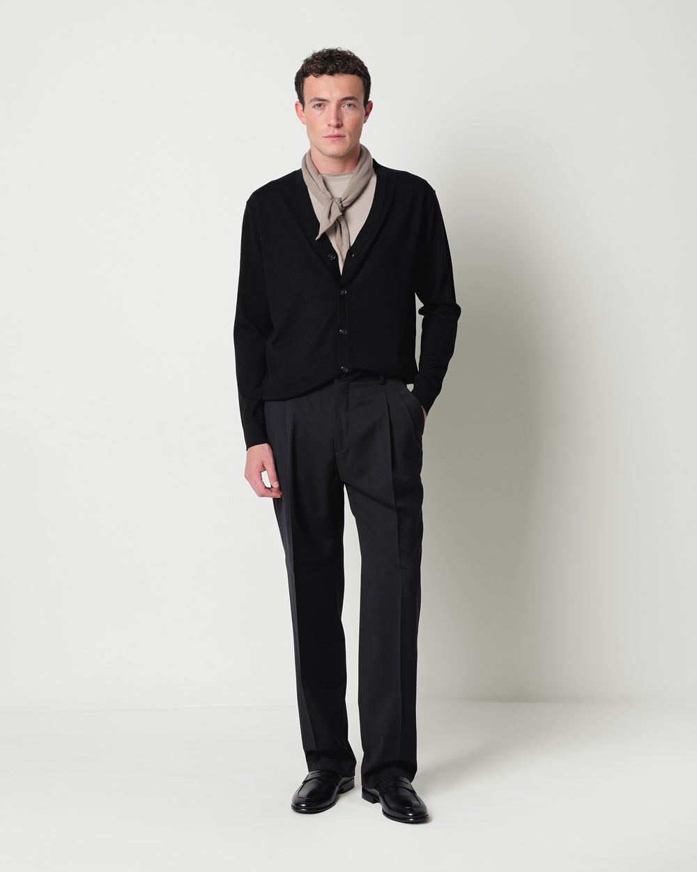 relaxed fit double pleat trousers in stretch wool