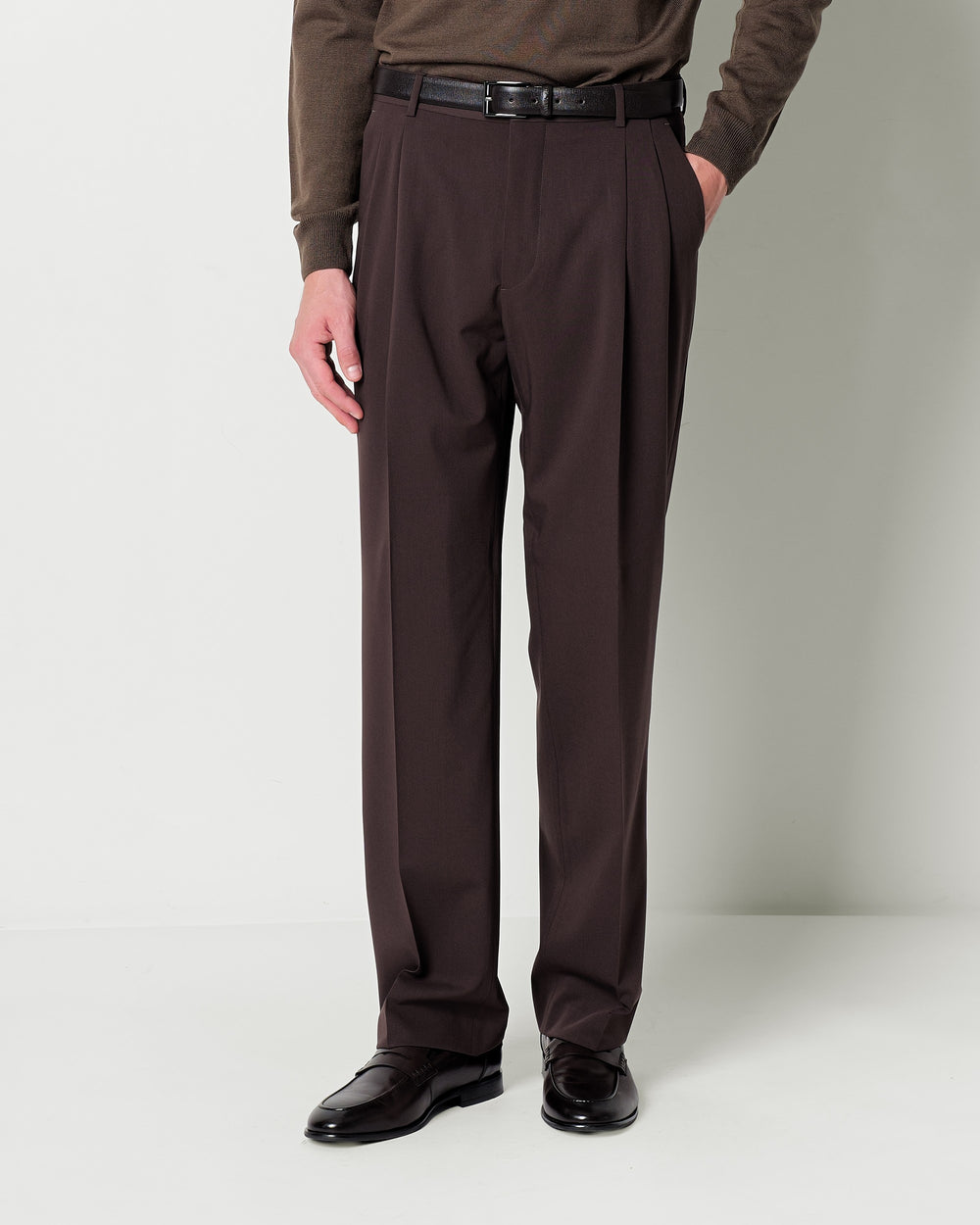 relaxed fit double pleats trousers in wool blend twill